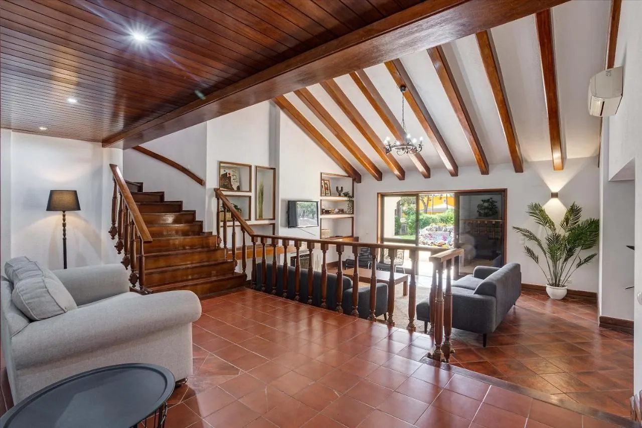 Villa Home Out Vila Do Lince - 8 Ensuite, Heated Pool & Gym - Marina Vilamoura