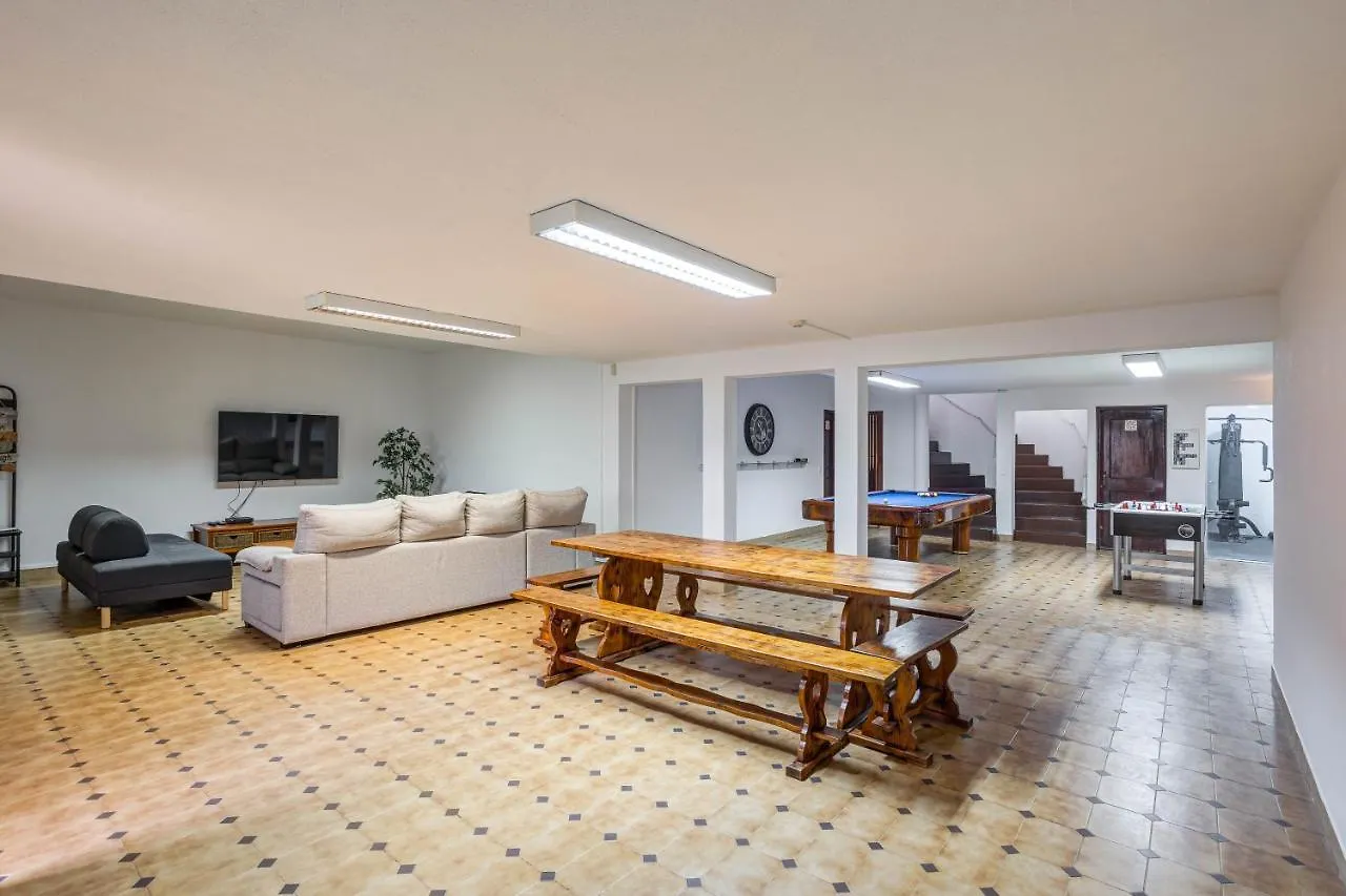 Home Out Vila Do Lince - 8 Ensuite, Heated Pool & Gym - Marina Vilamoura 0*,  Portogallo